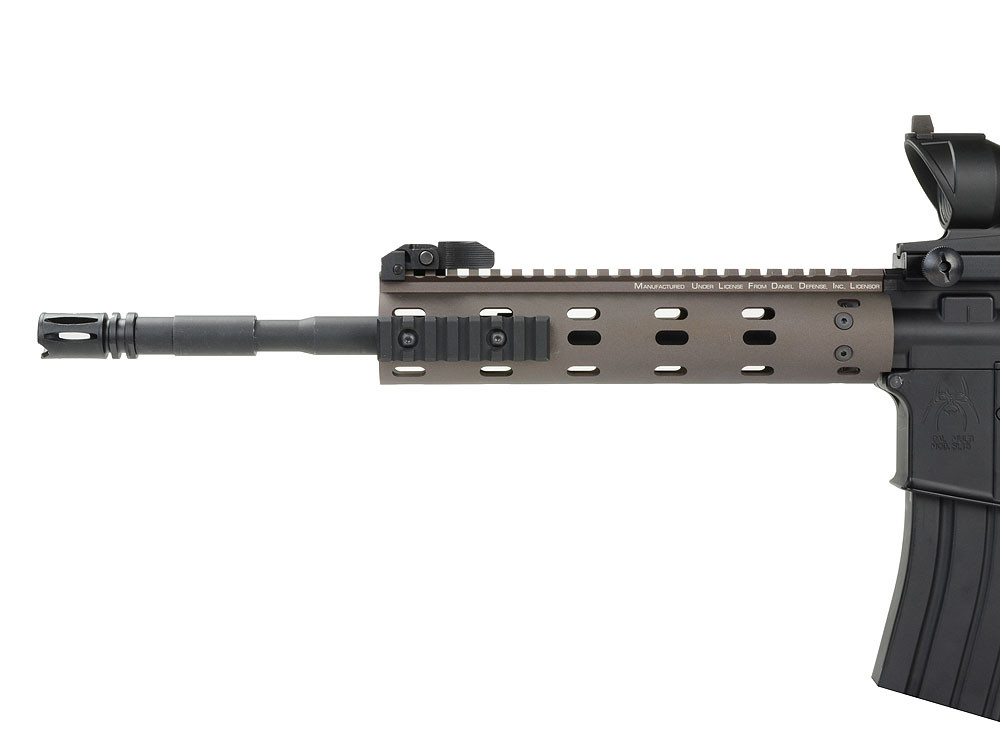 Daniel Defense MFR 9”- TAN